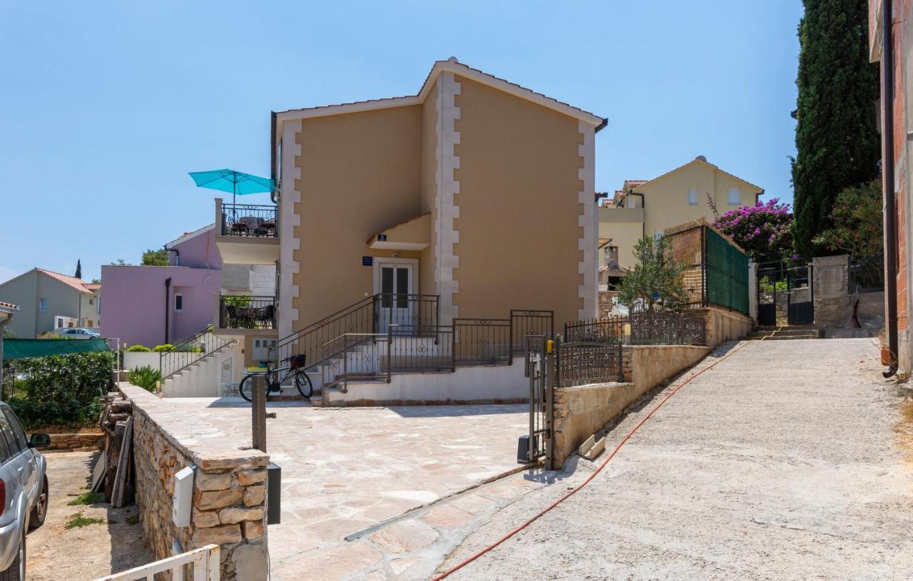 Apartments Listes Milna  Dış mekan fotoğraf