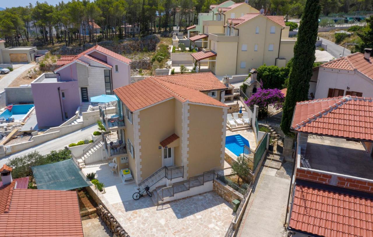 Apartments Listes Milna  Dış mekan fotoğraf