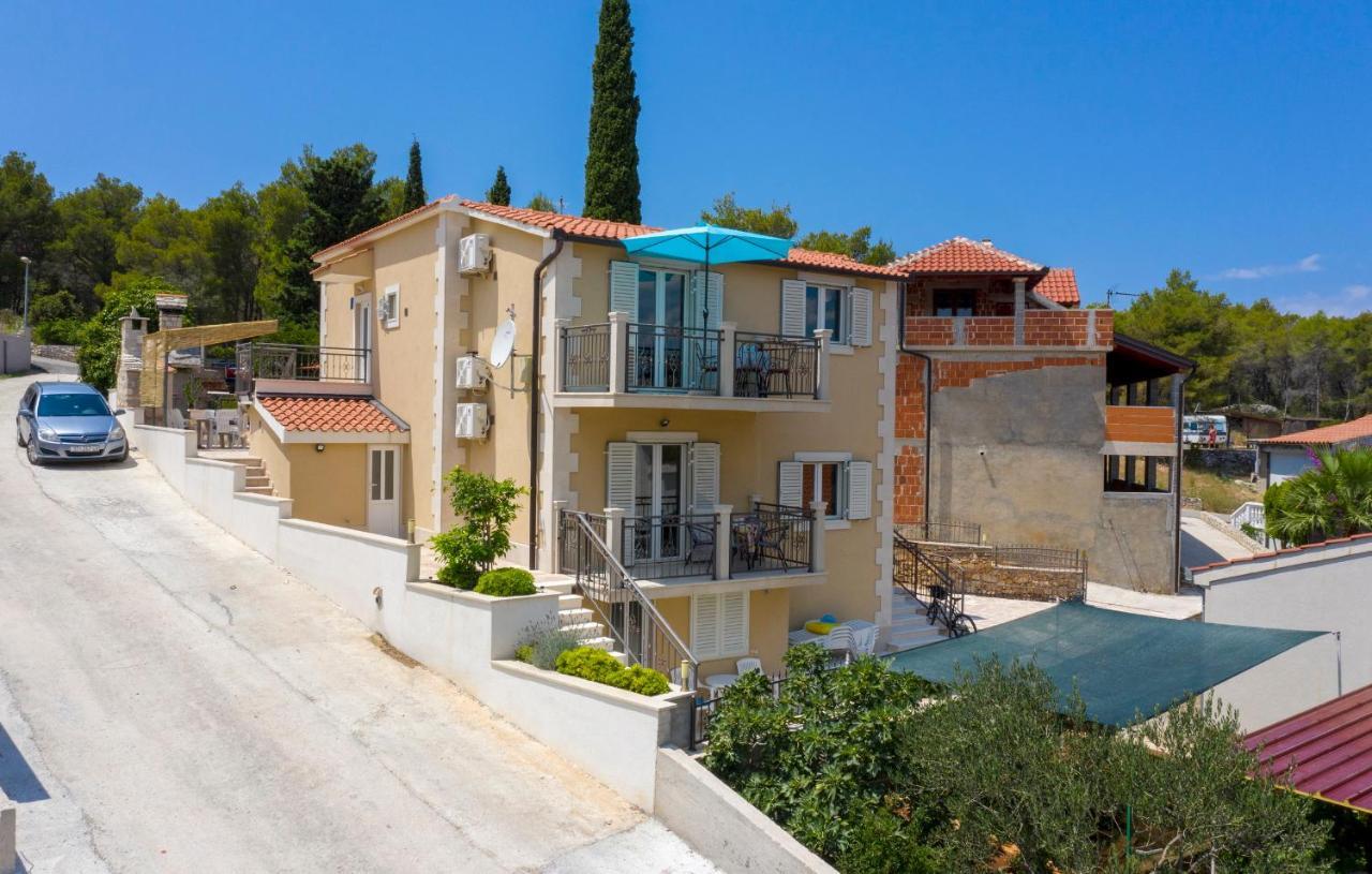 Apartments Listes Milna  Dış mekan fotoğraf